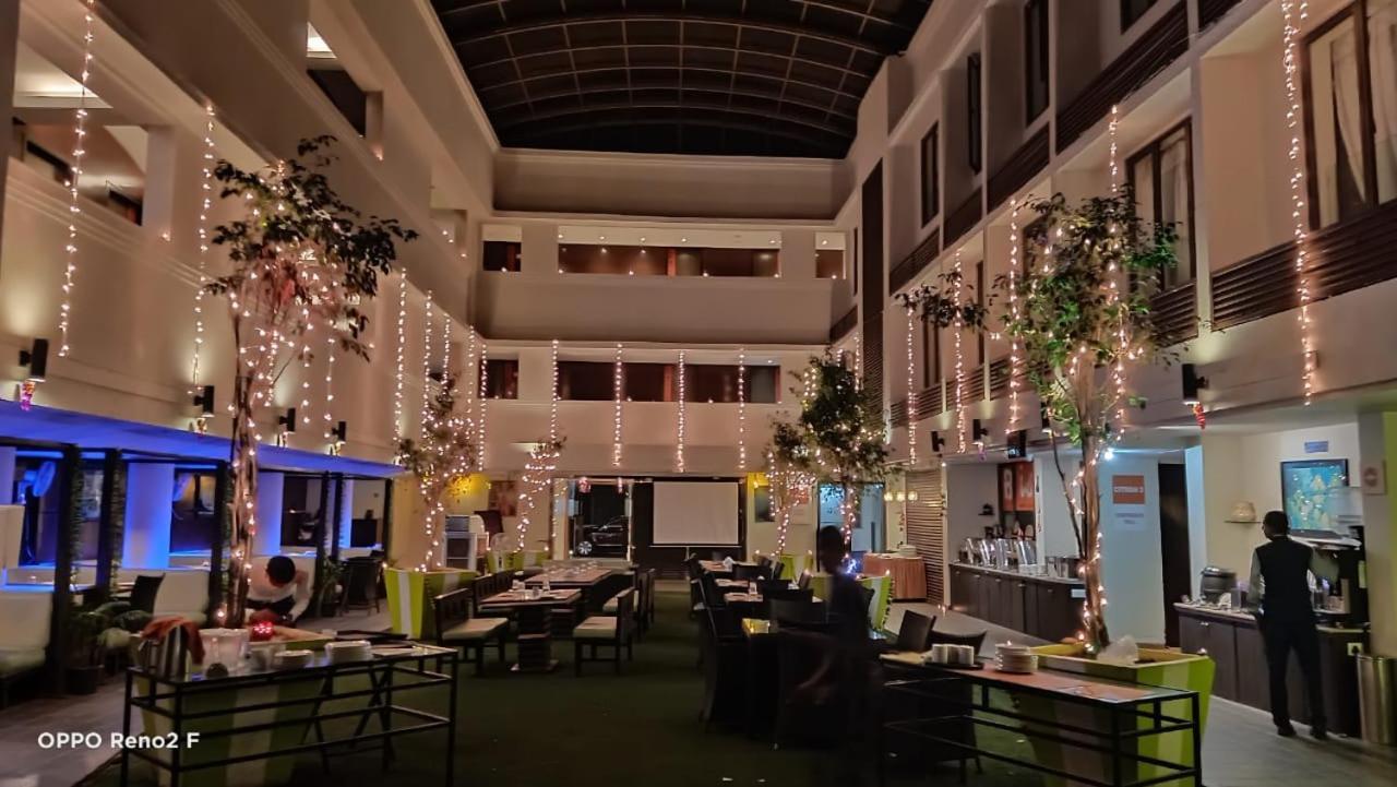 Citrus Hotel Lonavala Luaran gambar