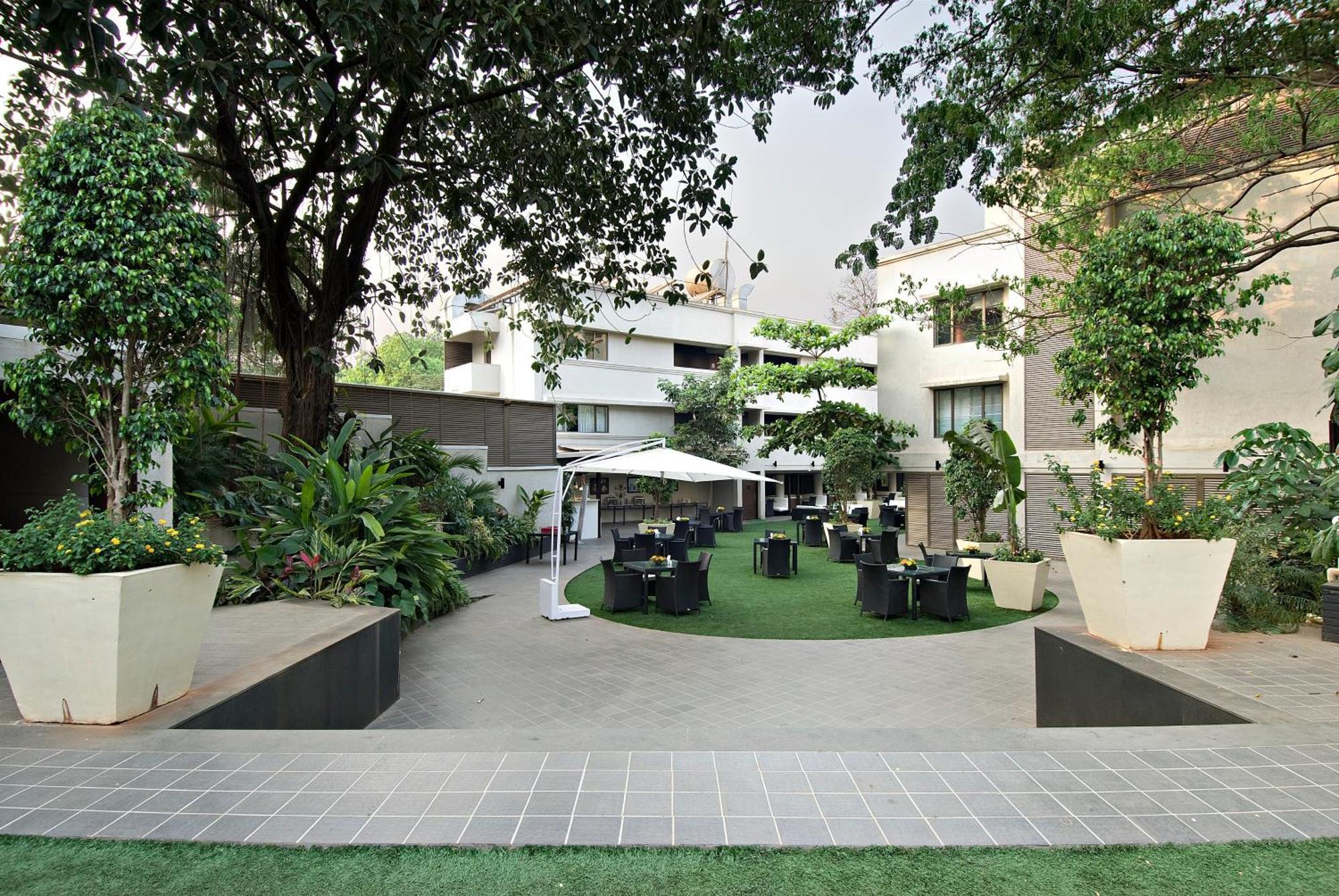 Citrus Hotel Lonavala Luaran gambar