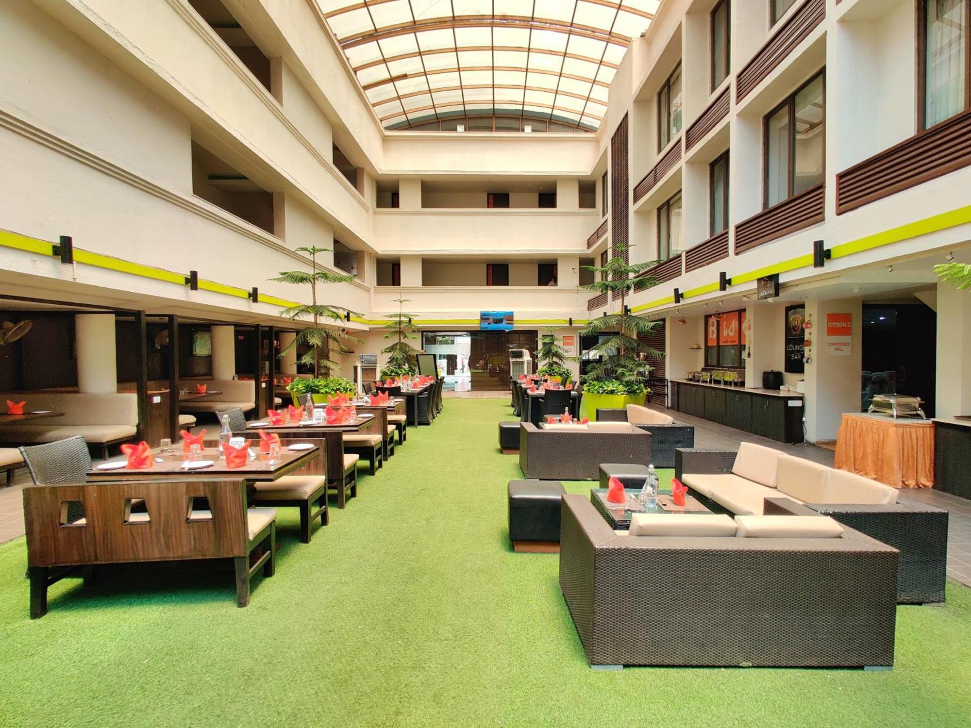 Citrus Hotel Lonavala Luaran gambar