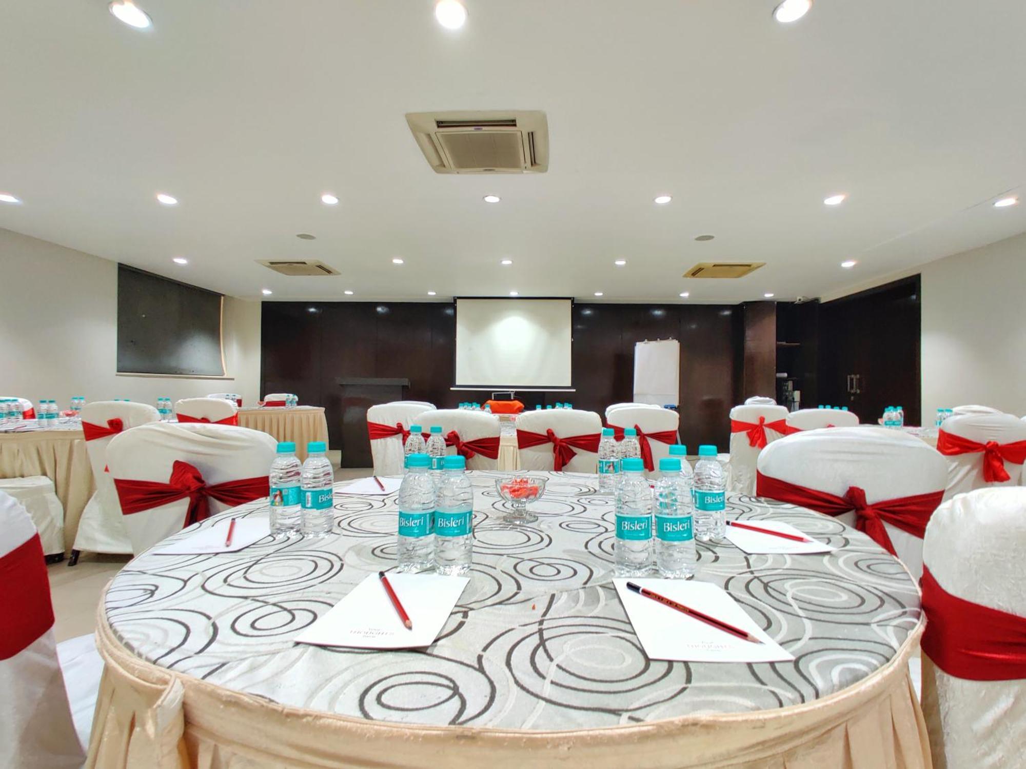 Citrus Hotel Lonavala Luaran gambar
